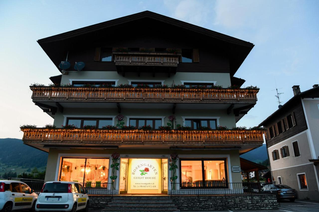 Guesthouse Rosengarten Dobbiaco Exterior foto
